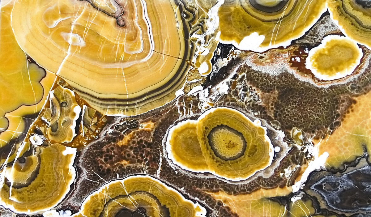 Golden Onyx Luxe – Marble Art Stretch Ceiling