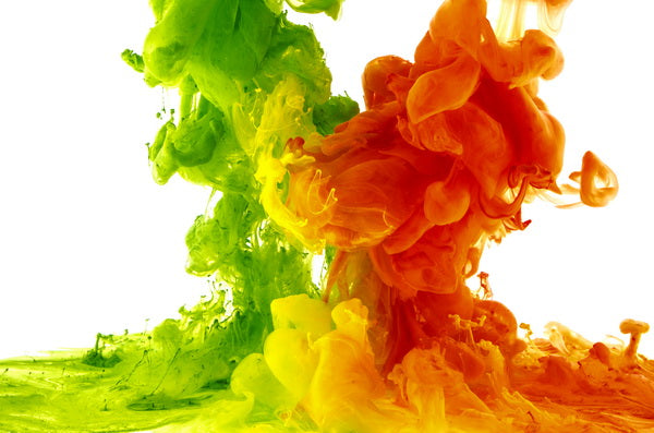 Colors in Motion: An Abstract Dance of Non-Ferrous Liquids