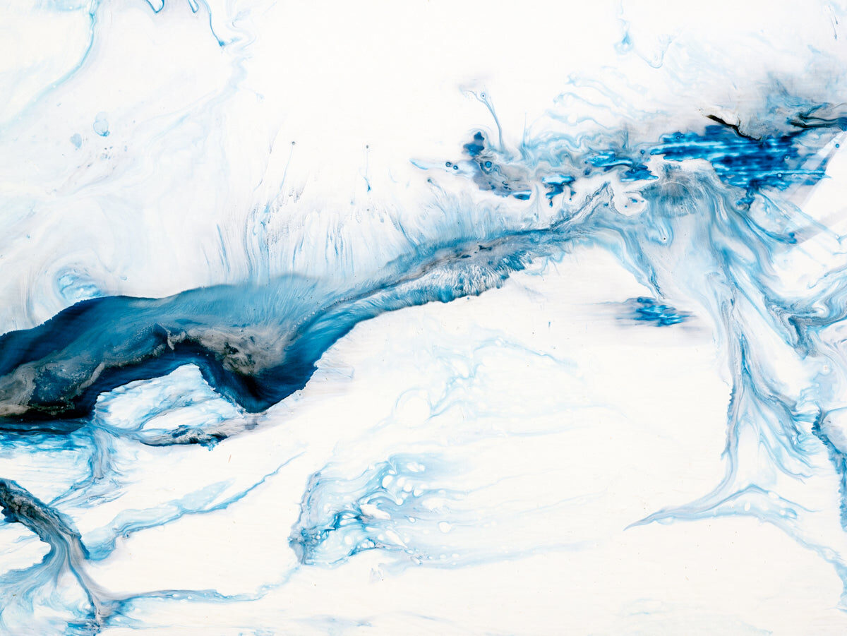 Ocean Flow Marble Stretch Ceiling – Blue Abstract Luxury Design