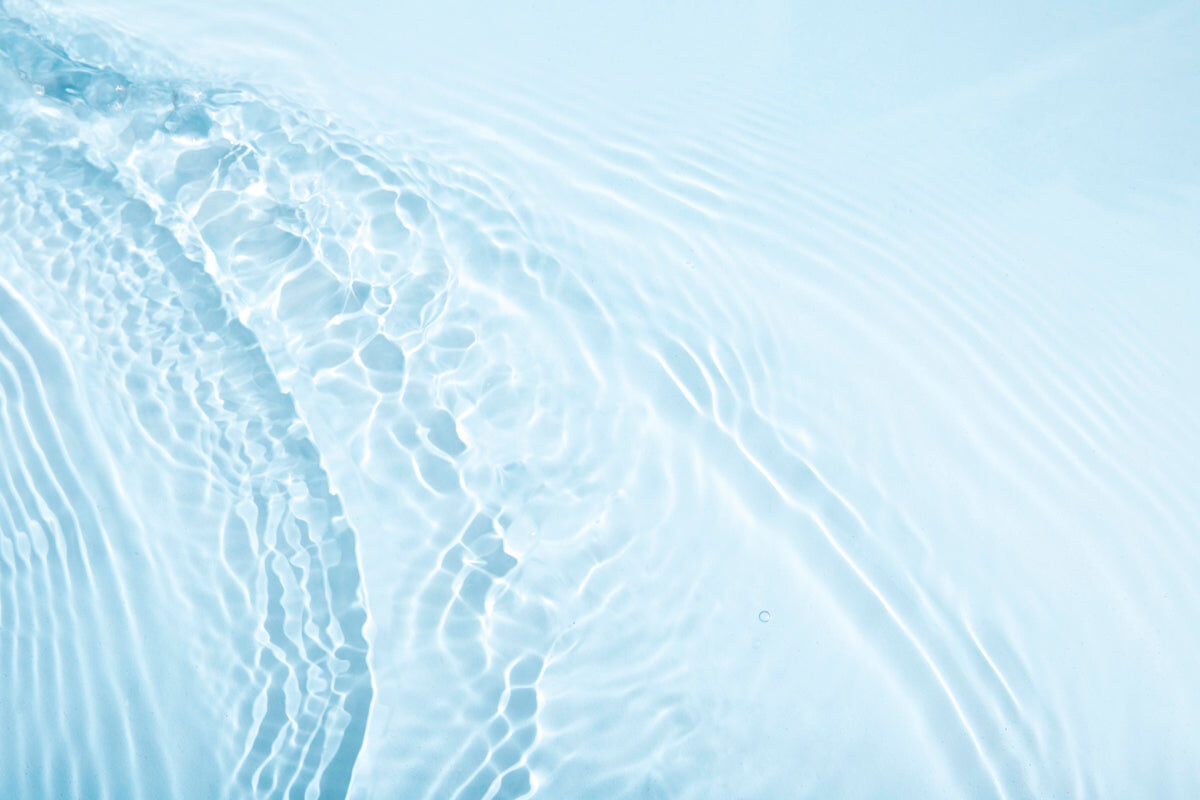 Soft Water Ripple Stretch Ceiling – Calm Aqua Reflection Design